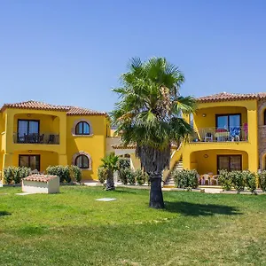 Gialle Appartamento San Teodoro (Sardinia)